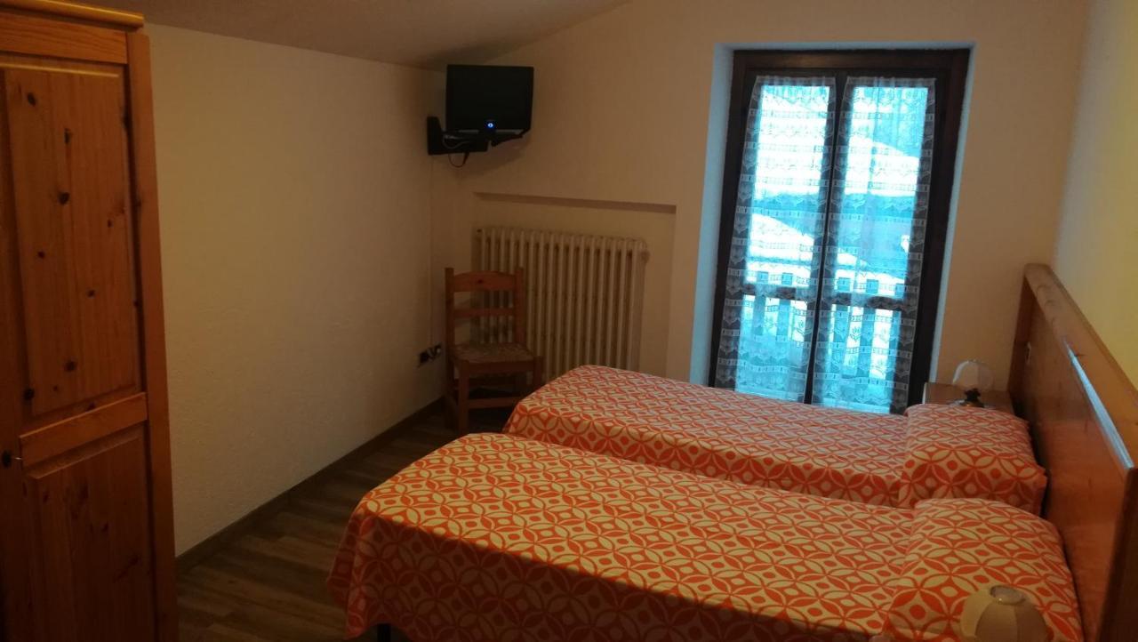 Affittacamere Entreves La Thuile Bagian luar foto